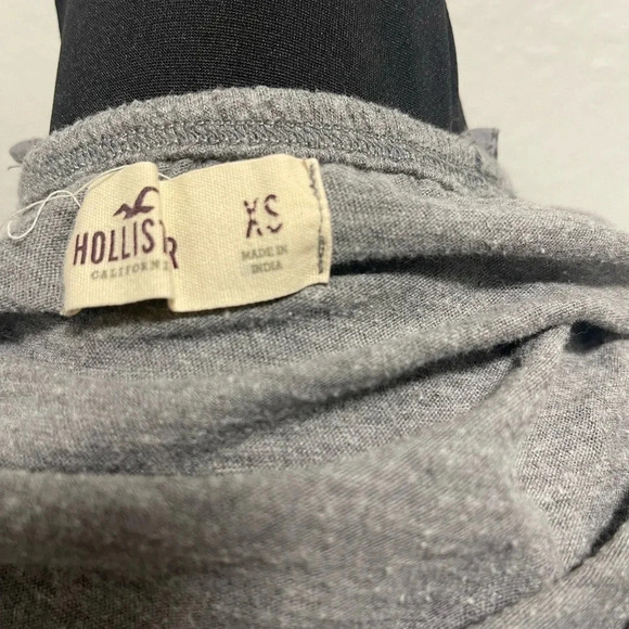 Hollister Grey Front Lace Camisole with adjustable straps XS - Picture 6 of 7